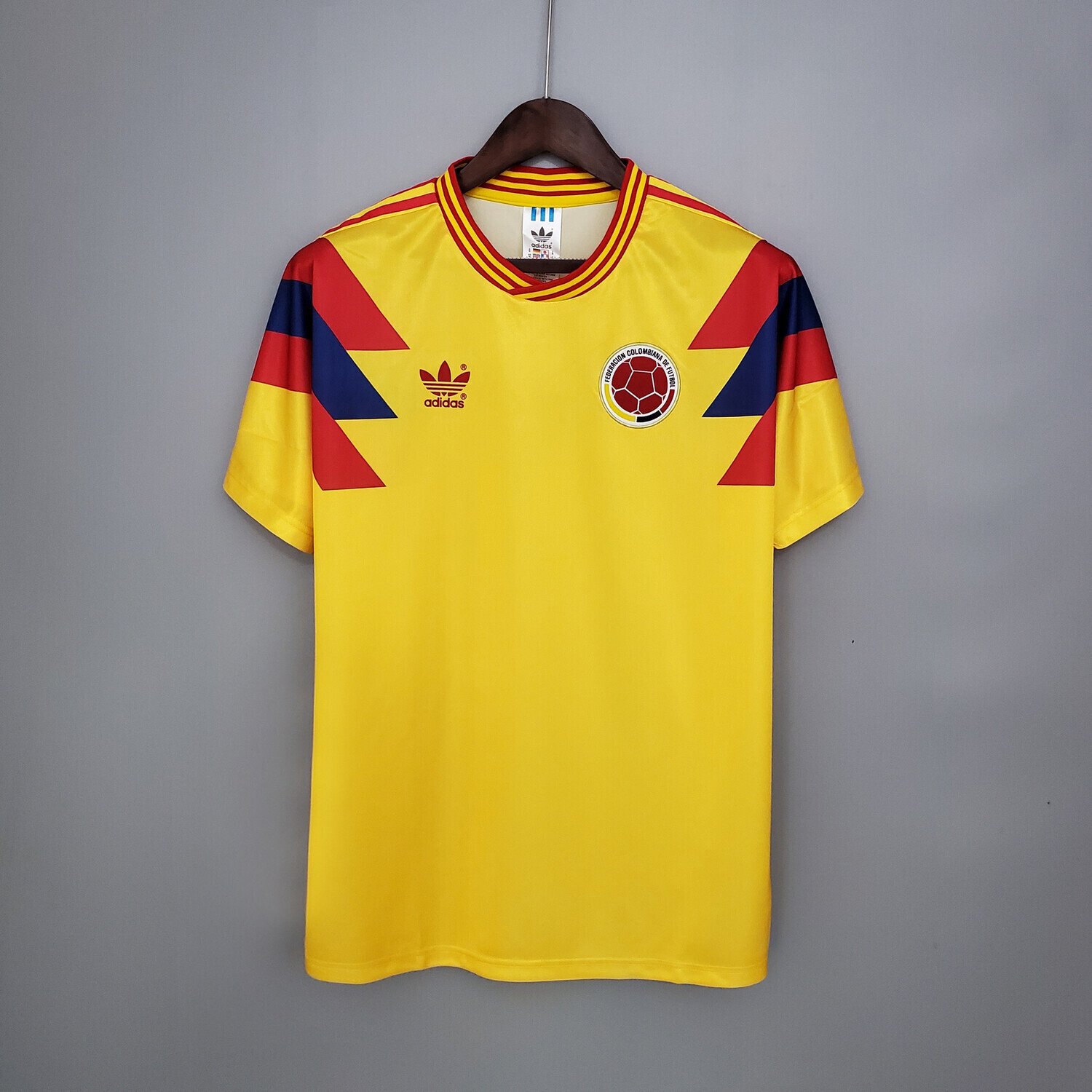 Colombia 90 Home